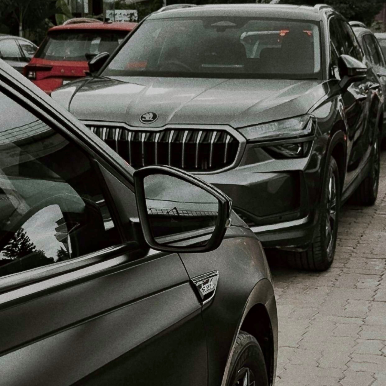 Understated. Overqualified. 
The KODIAQ 🇨🇿 🇩🇪